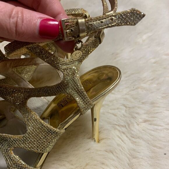 Michael Kors  Yvonne Gold glittered strappy heels size 8 - Picture 2 of 9